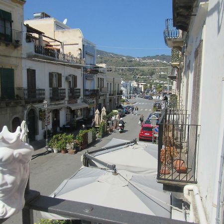 Polpo E Polpessa Casa Vacanze ลีปารี ภายนอก รูปภาพ