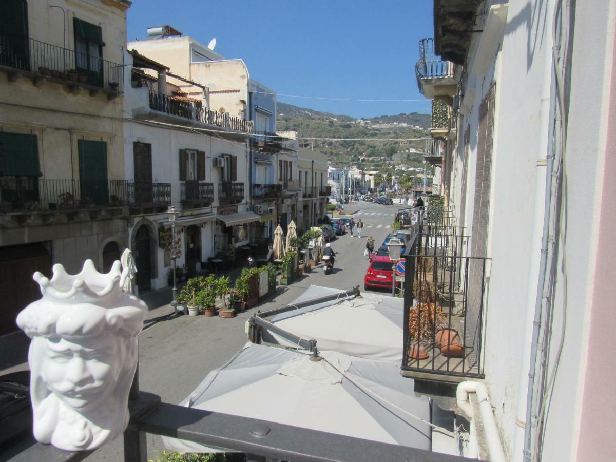 Polpo E Polpessa Casa Vacanze ลีปารี ภายนอก รูปภาพ