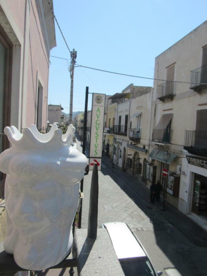 Polpo E Polpessa Casa Vacanze ลีปารี ภายนอก รูปภาพ